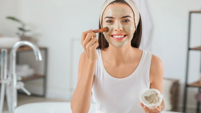 Best 3 DIY Face Masks for Acne-Prone Skin |Best Facial in Dubai